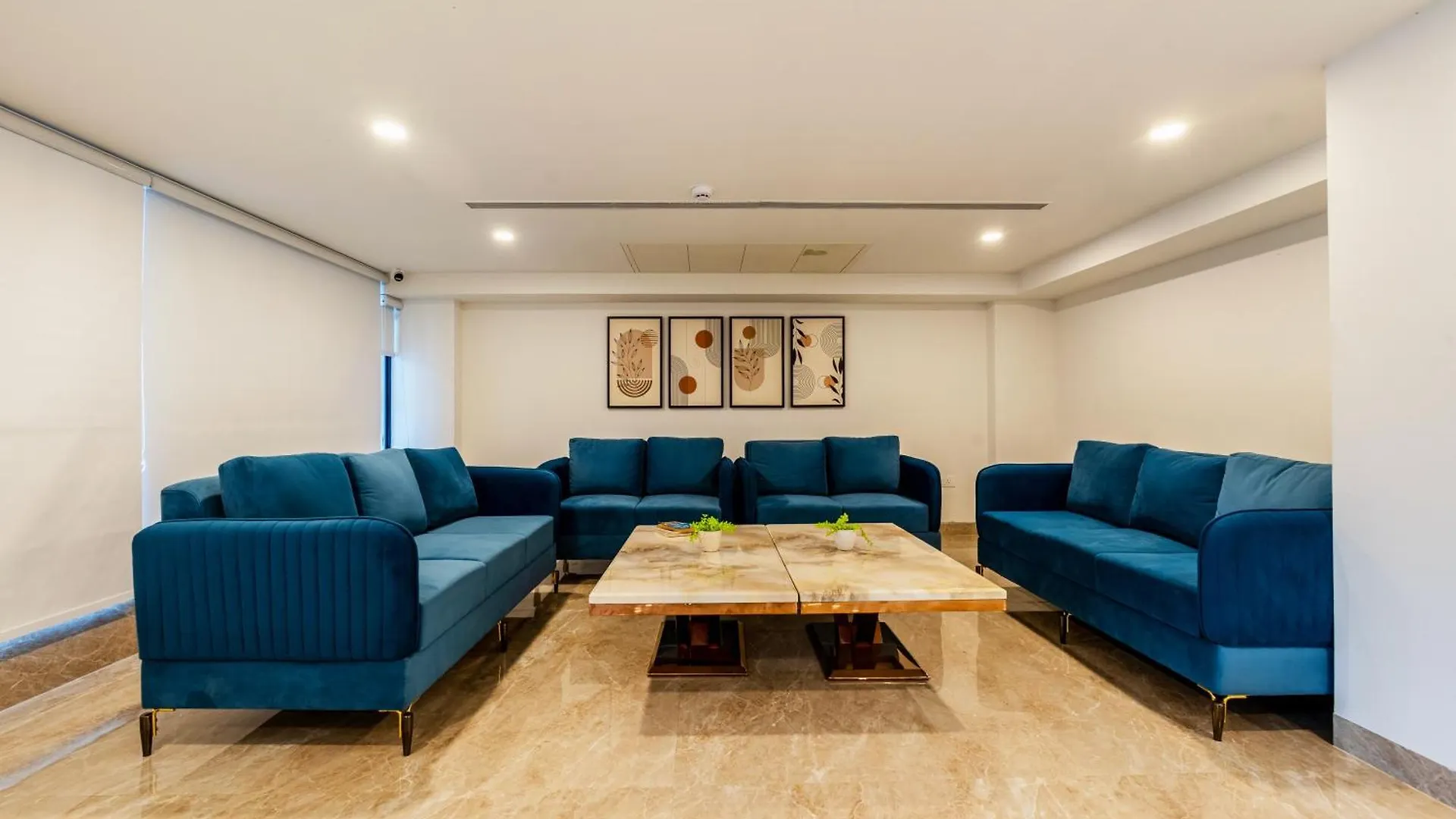 Limewood Stay Signature - Golf Course Extension Road Gurgaon 3*,  Indien