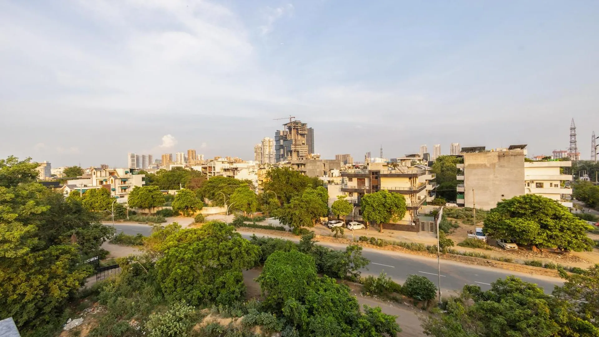 Limewood Stay Signature - Golf Course Extension Road Gurgaon