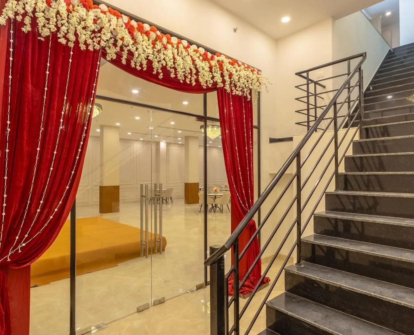 Limewood Stay Signature - Golf Course Extension Road Gurgaon