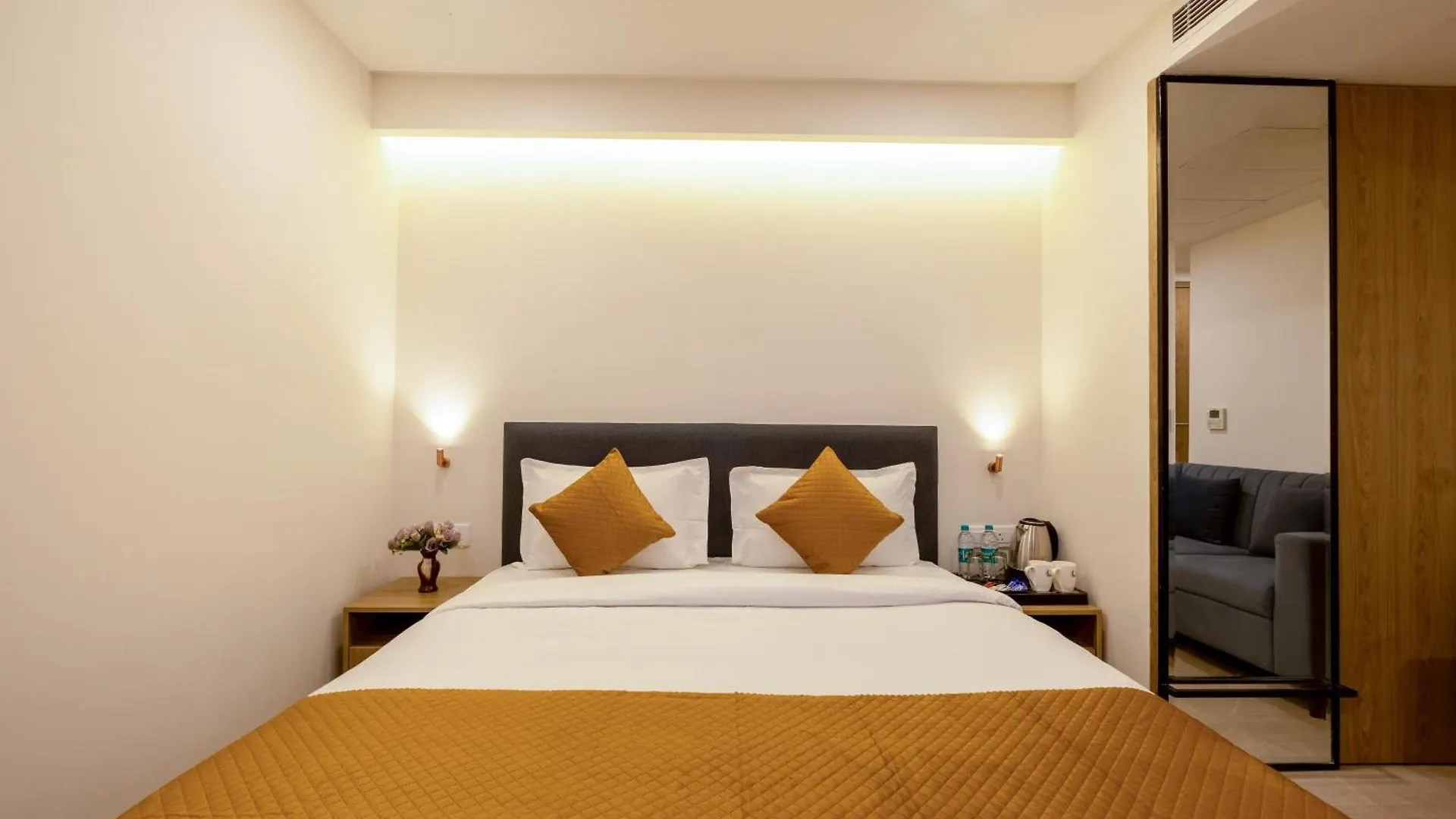Limewood Stay Signature - Golf Course Extension Road Gurgaon Hotell